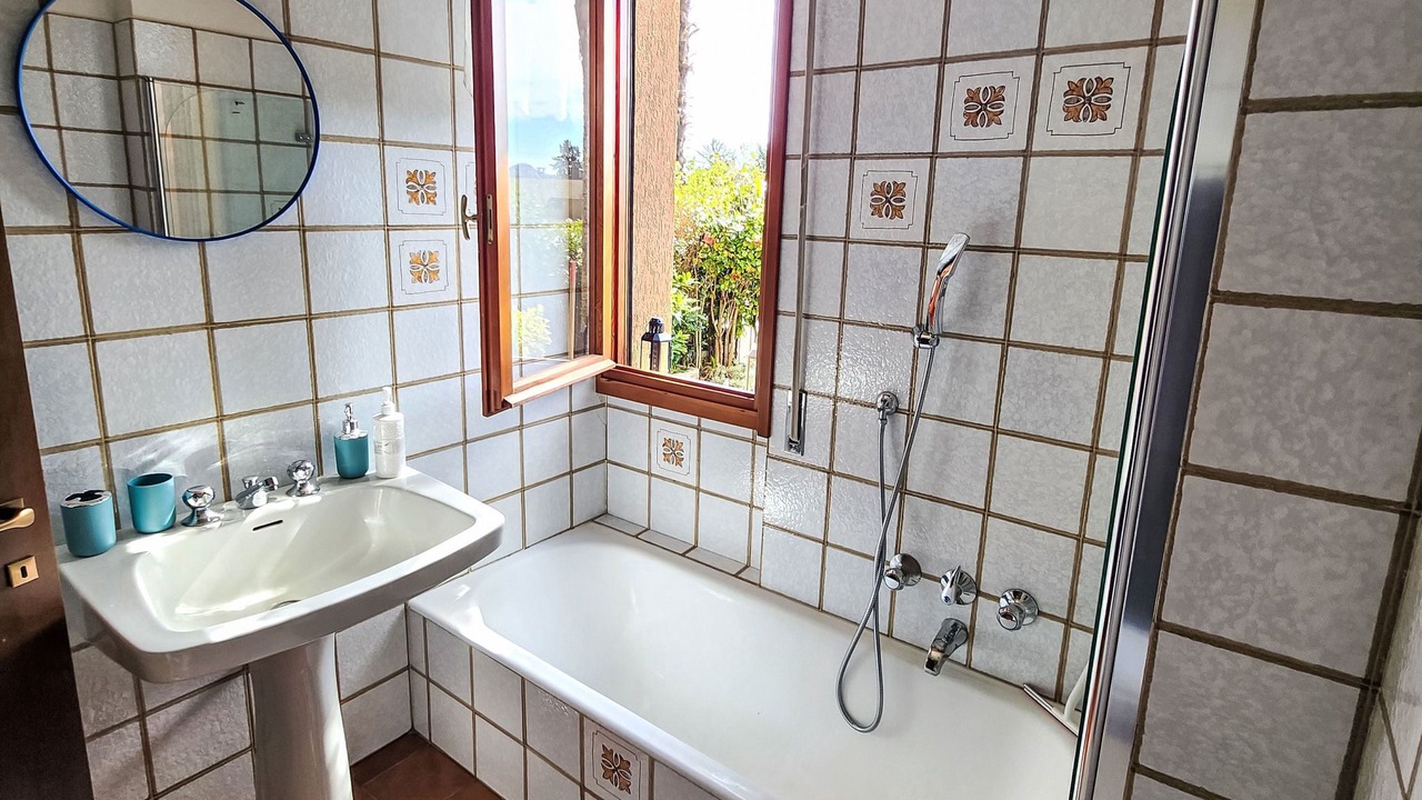 Photo of Bathroom in Lesa