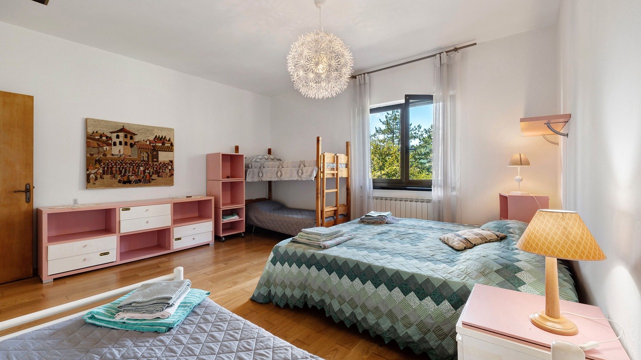 Photo of Bedroom in Borzonasca