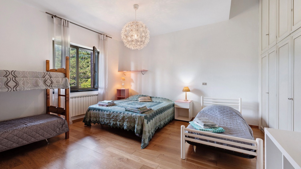 Photo of Bedroom in Borzonasca