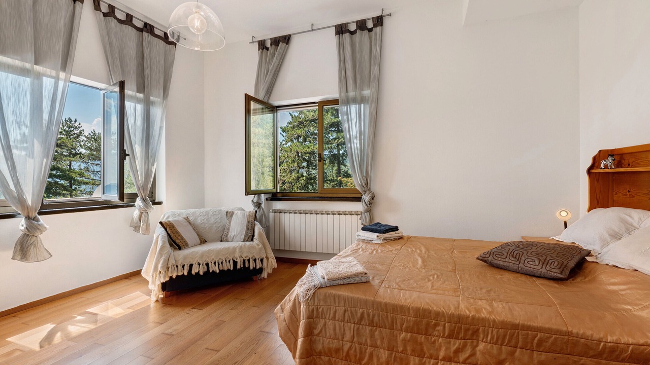 Photo of Bedroom in Borzonasca