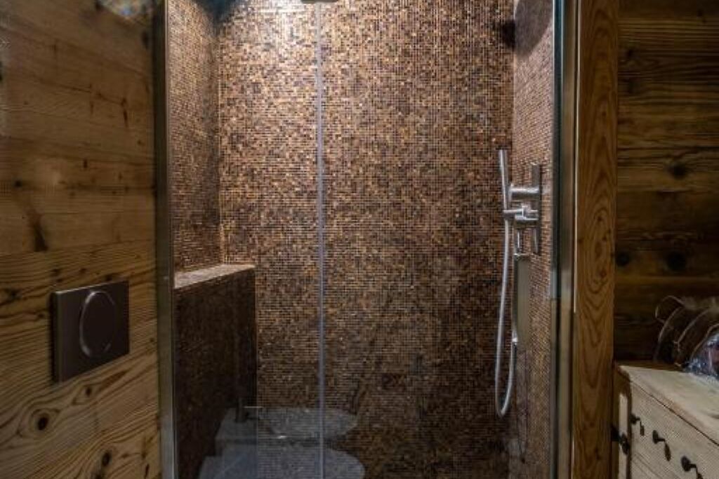 Photo of Bathroom in Lignod