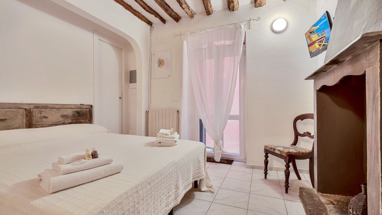 Photo of Bedroom in Montemarcello