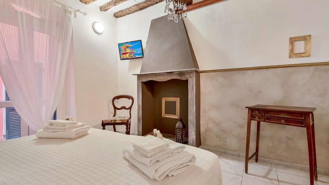 Photo of Bedroom in Montemarcello