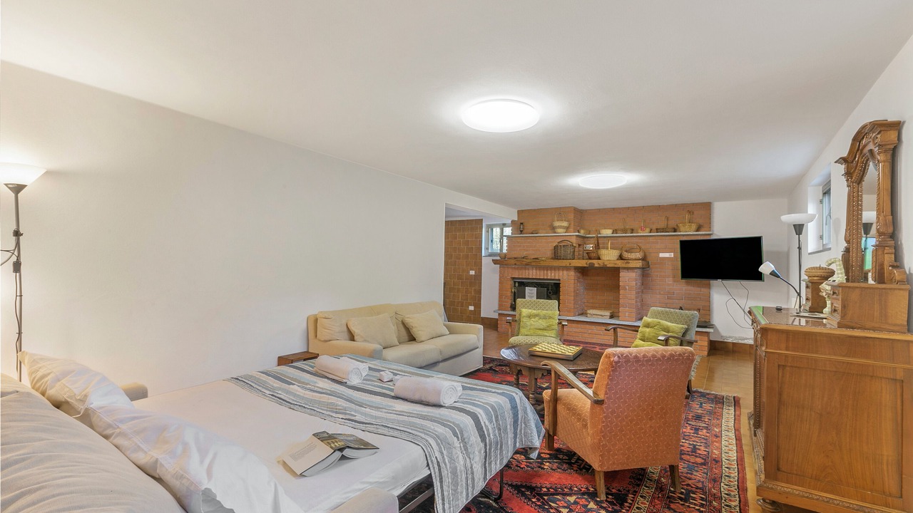 Photo of Bedroom in Porto Valtravaglia
