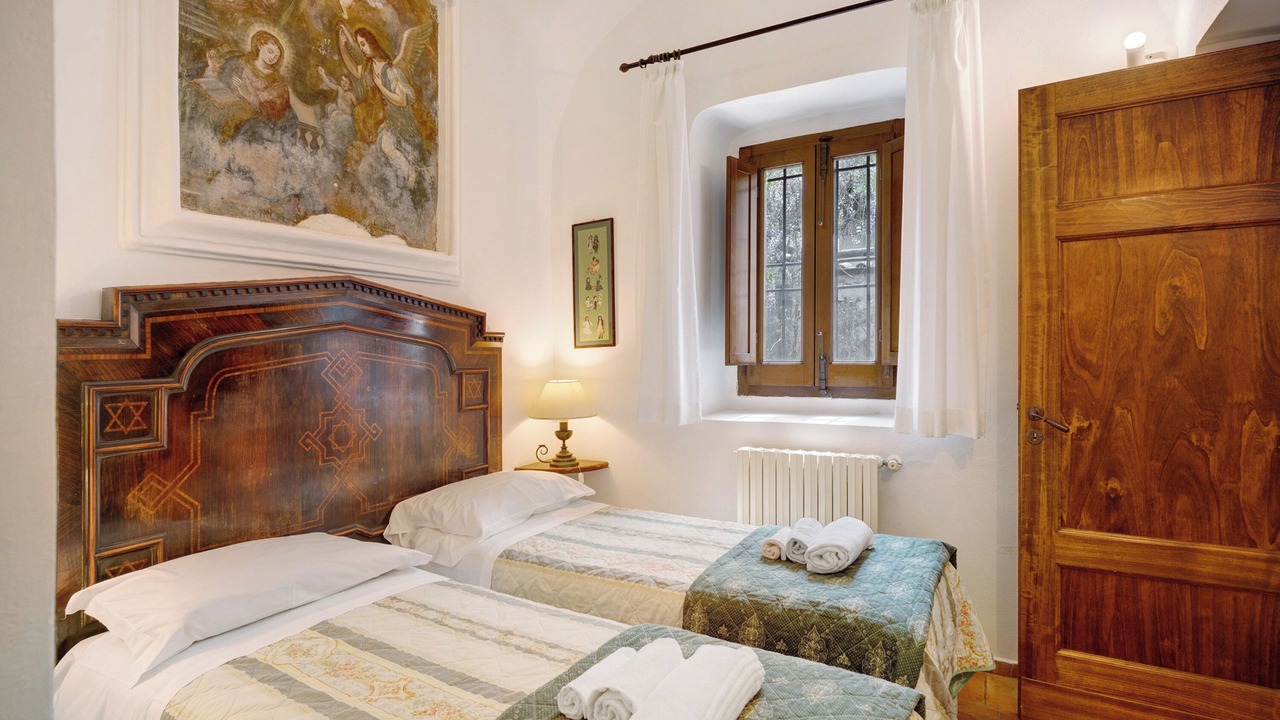 Photo of Bedroom in Meta