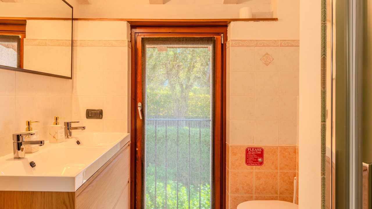Photo of Bathroom in Casnate Con Bernate