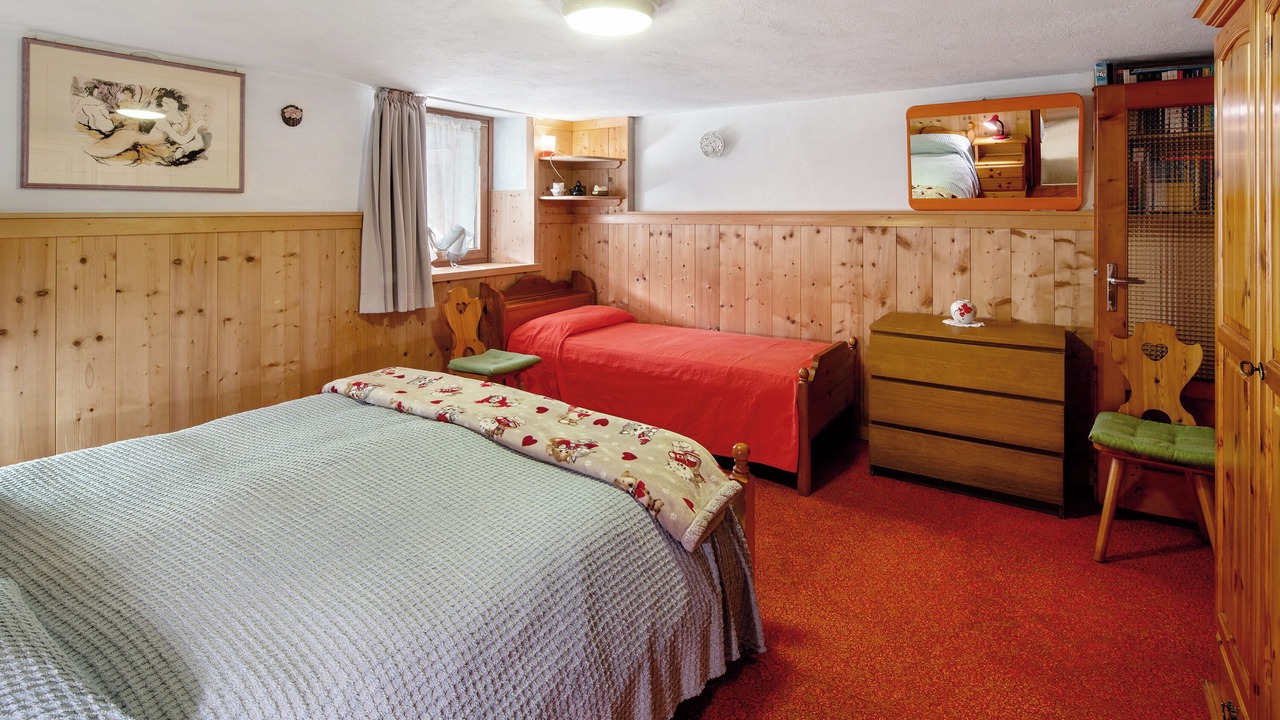 Photo of Bedroom in Caviola