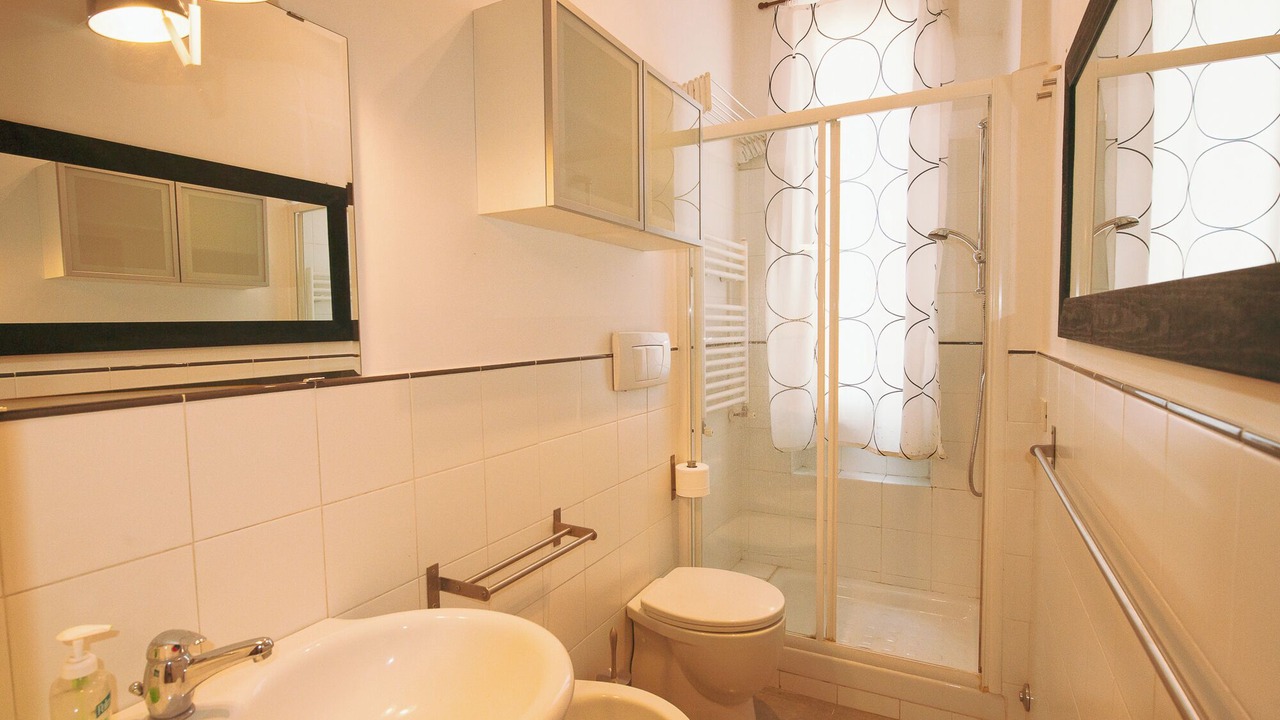 Photo of Bathroom in Universita