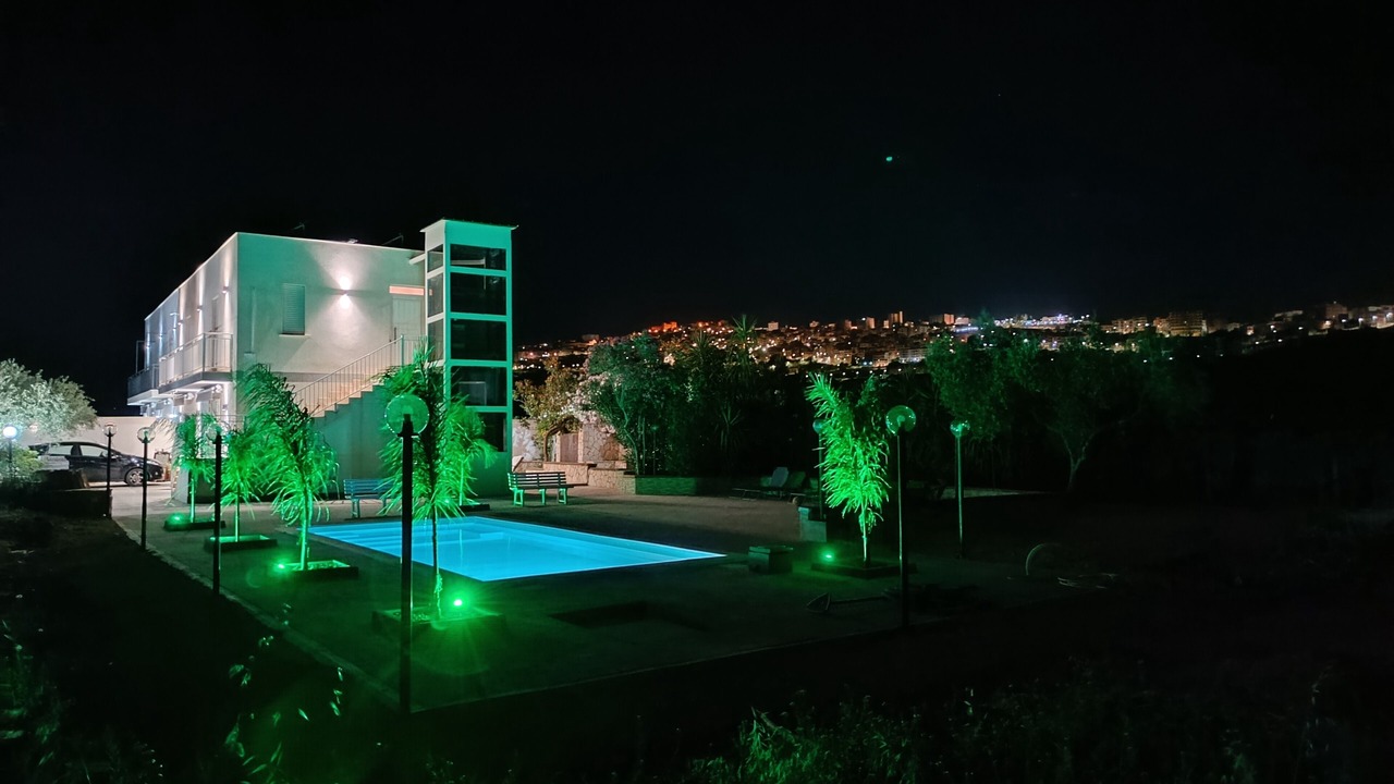 Photo of Outdoor in Naro