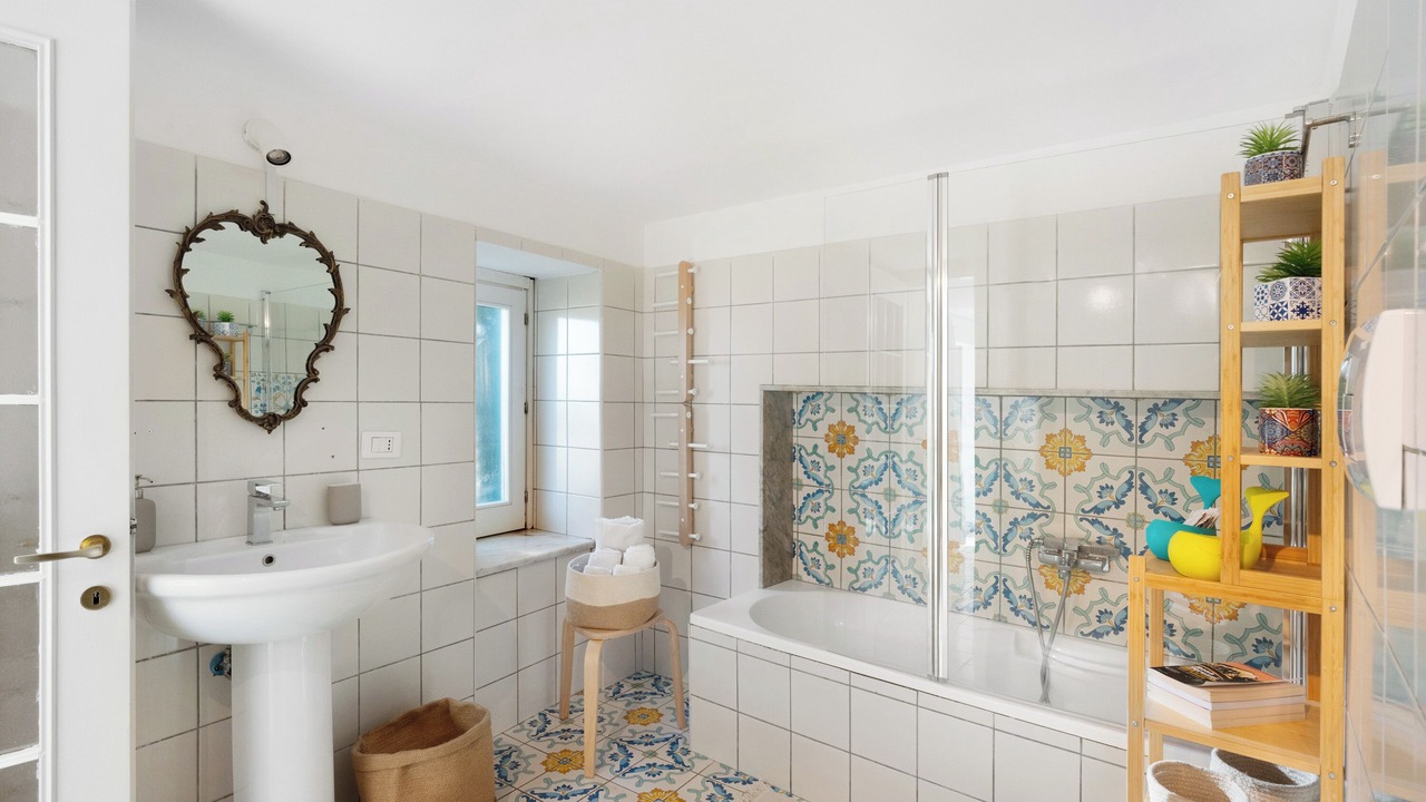 Photo of Bathroom in Historical Downtown Salerno
