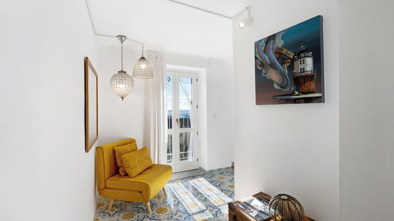 Photo of Livingroom in Historical Downtown Salerno