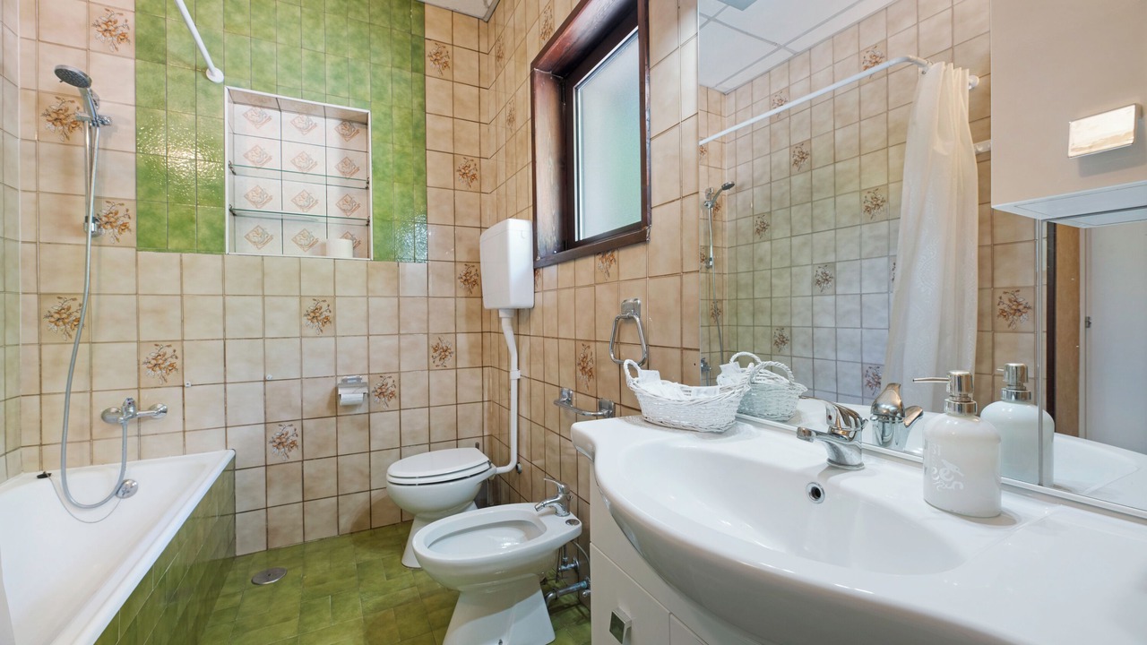Photo of Bathroom in Lanzo d'Intelvi