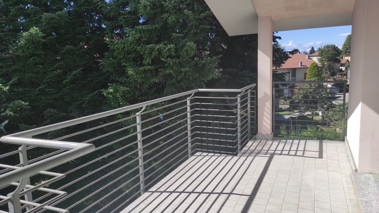 Photo of Outdoor in Locate Varesino