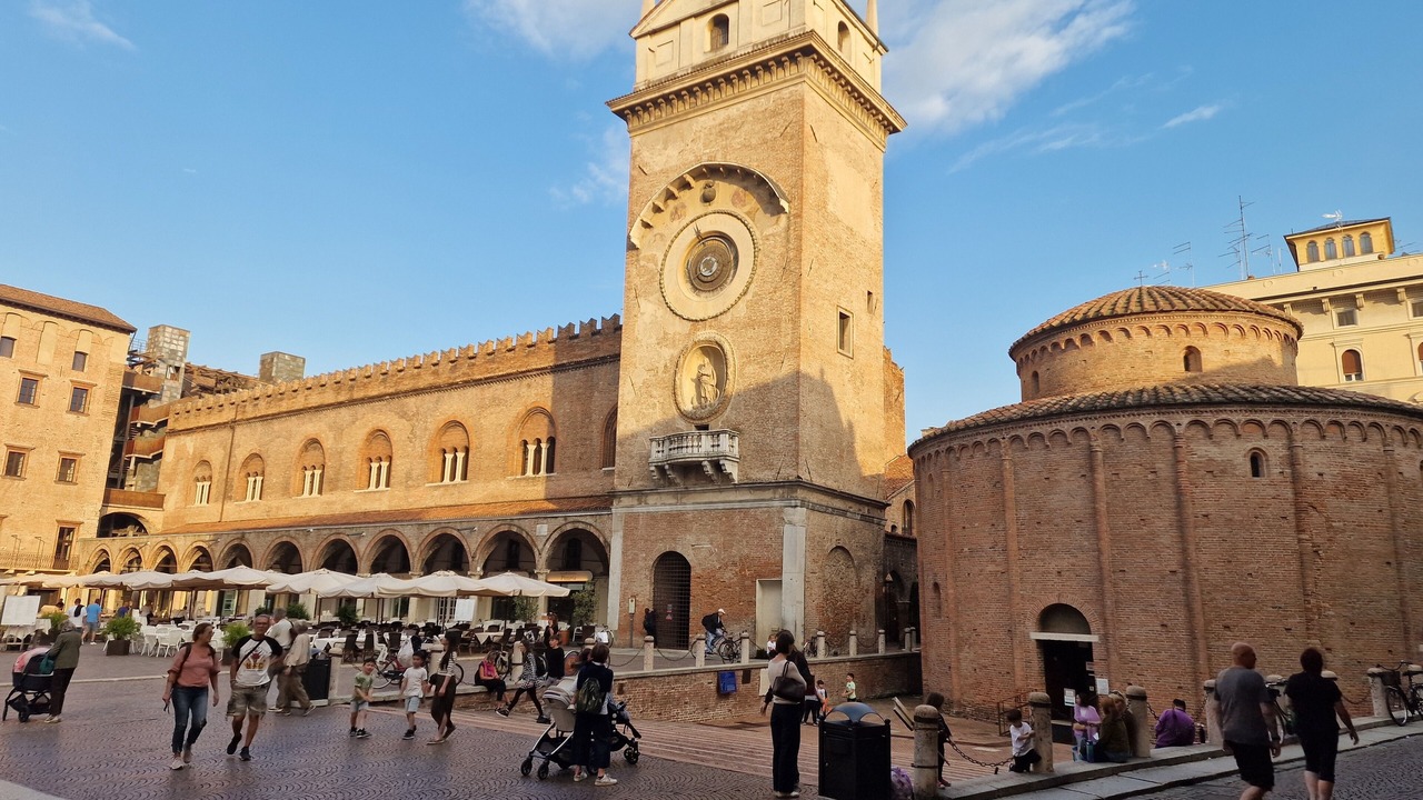 Photo of Others in Mantua