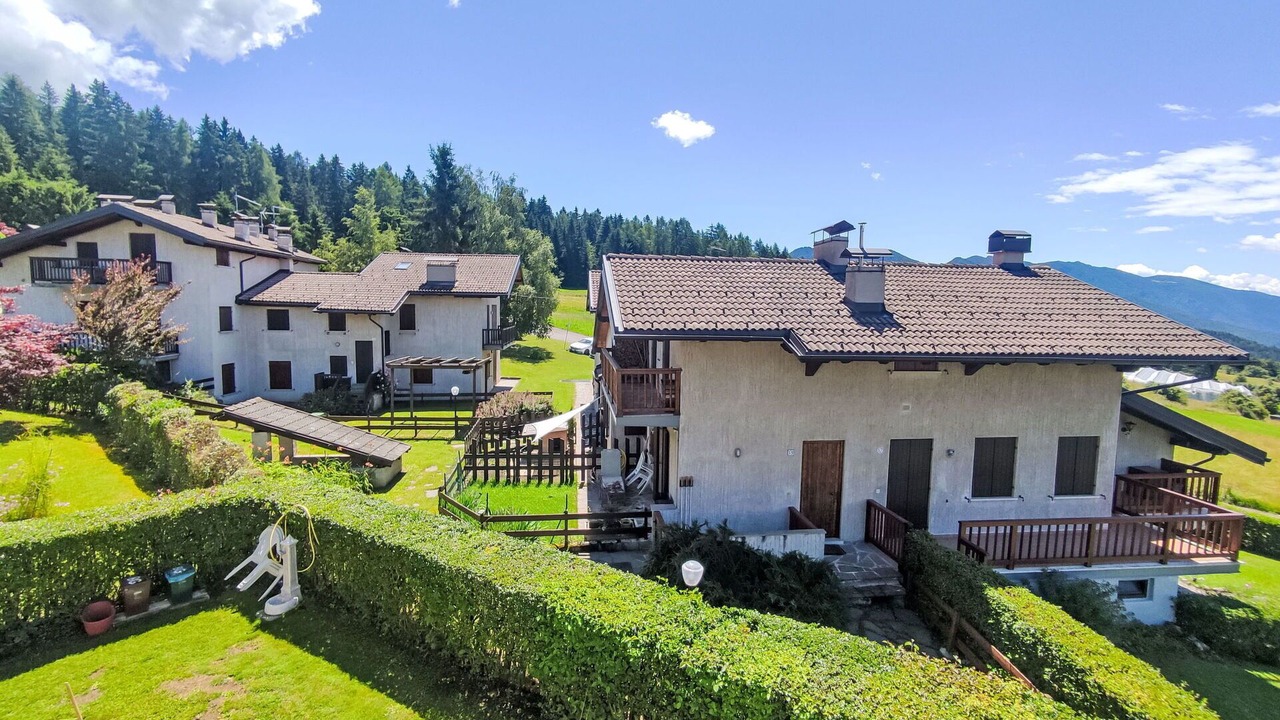 Photo of Others in Sfruz