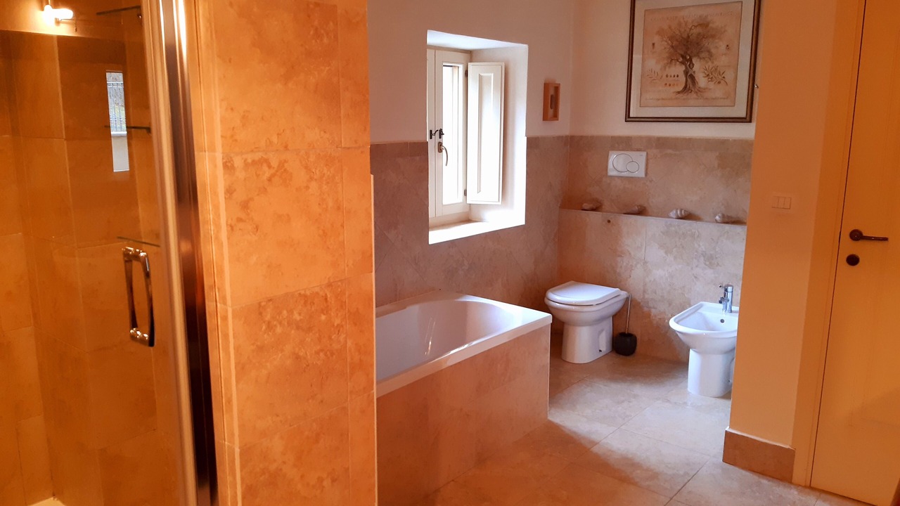 Photo of Bathroom in Venarotta