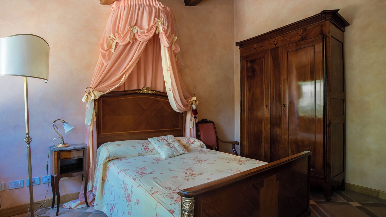 Photo of Bedroom in Todi