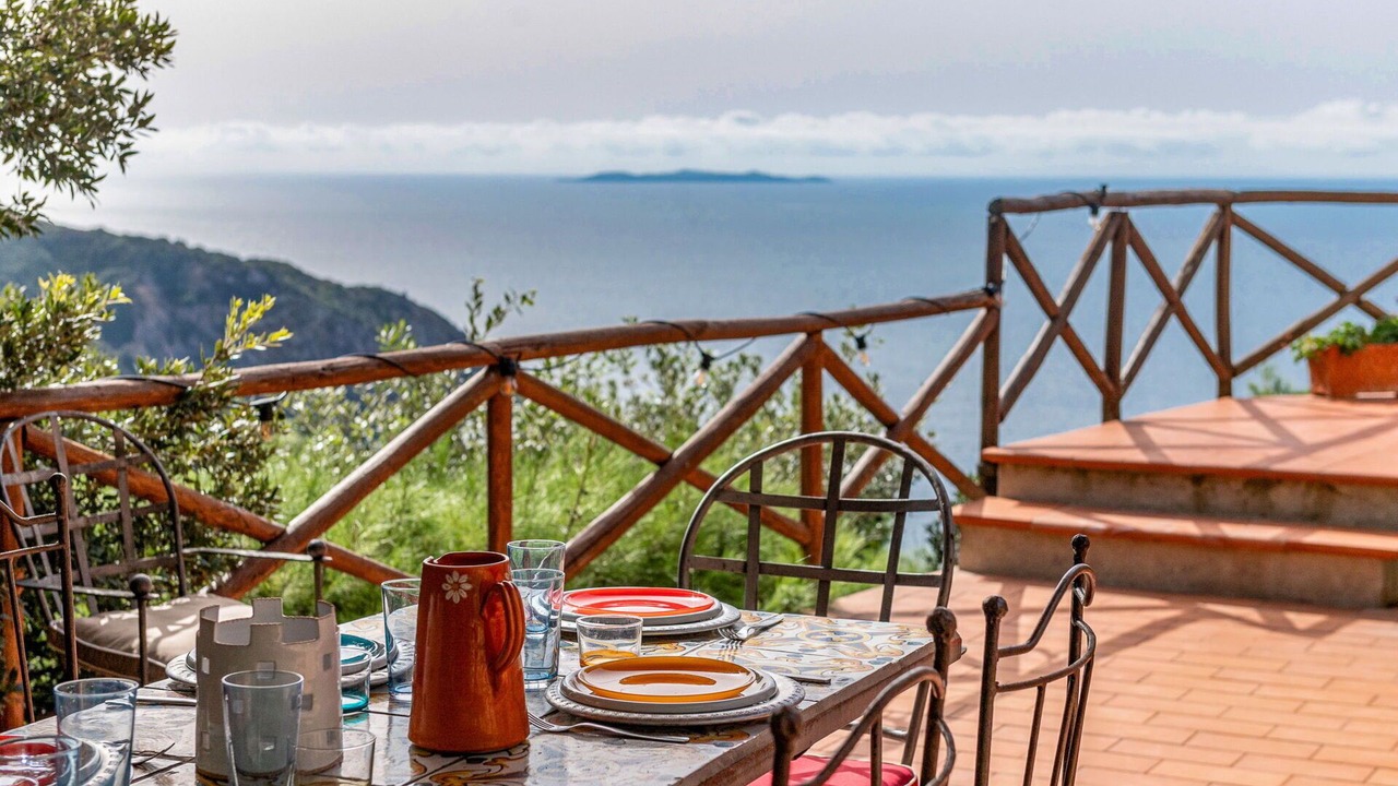Photo of Patio Balcony in Cala Piccola