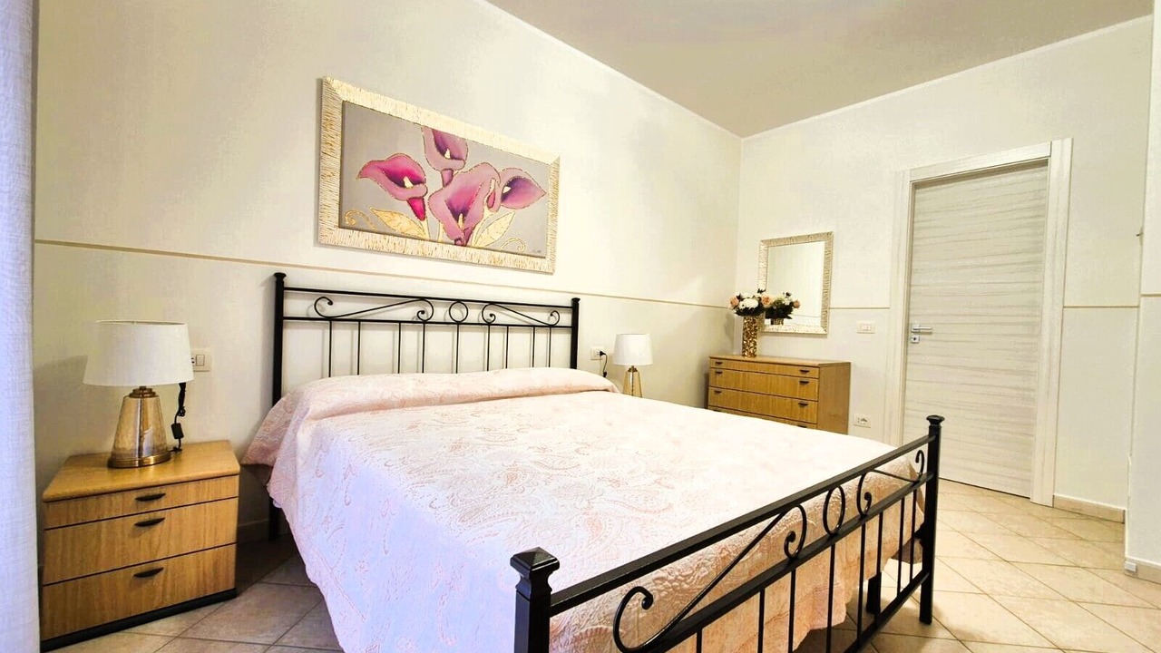 Photo of Bedroom in Le Castella