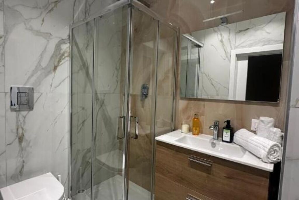 Photo of Bathroom in Naples