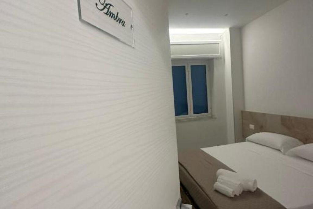 Photo of Bedroom in Naples
