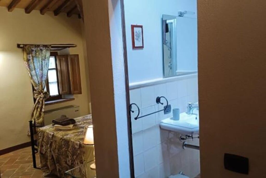 Photo of Bathroom in Radicondoli