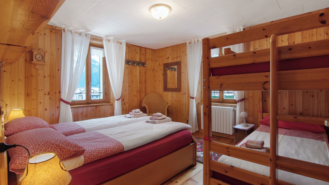 Photo of Bedroom in Campodolcino