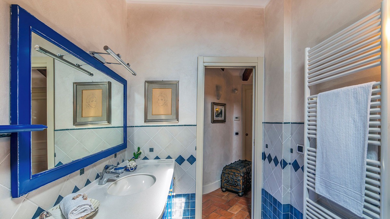 Photo of Bathroom in Garlenda
