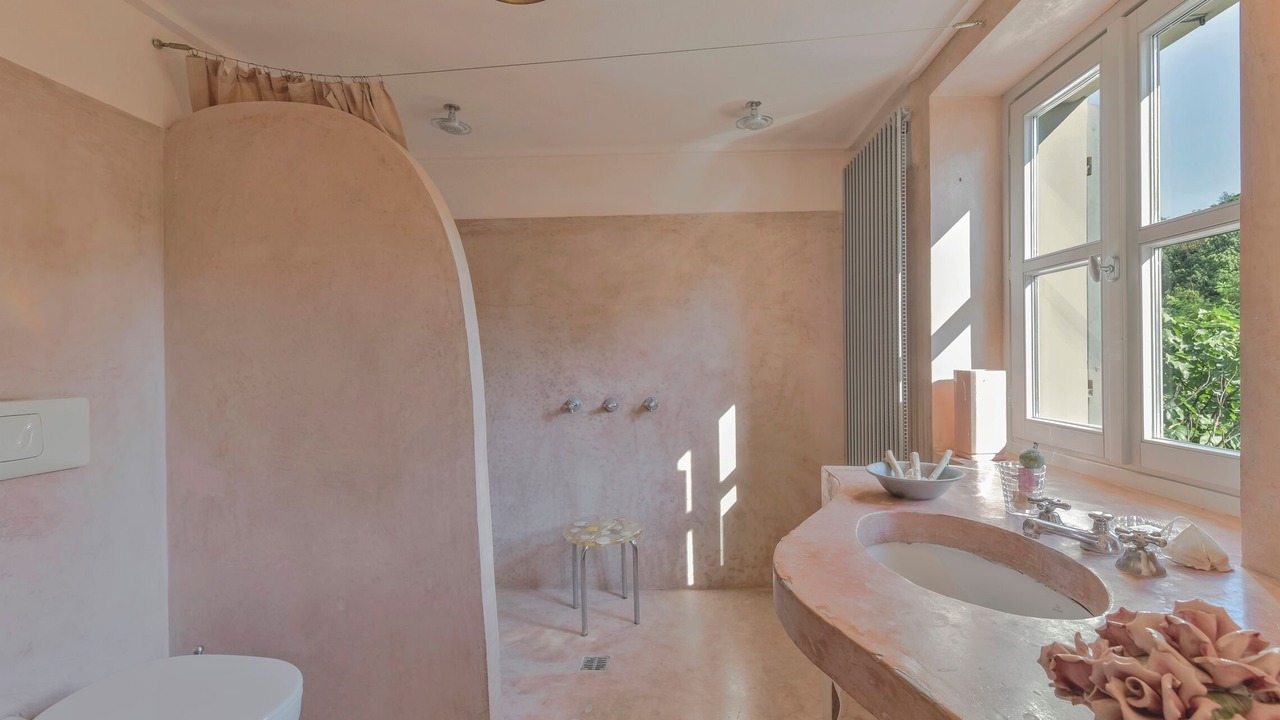 Photo of Bathroom in Canelli
