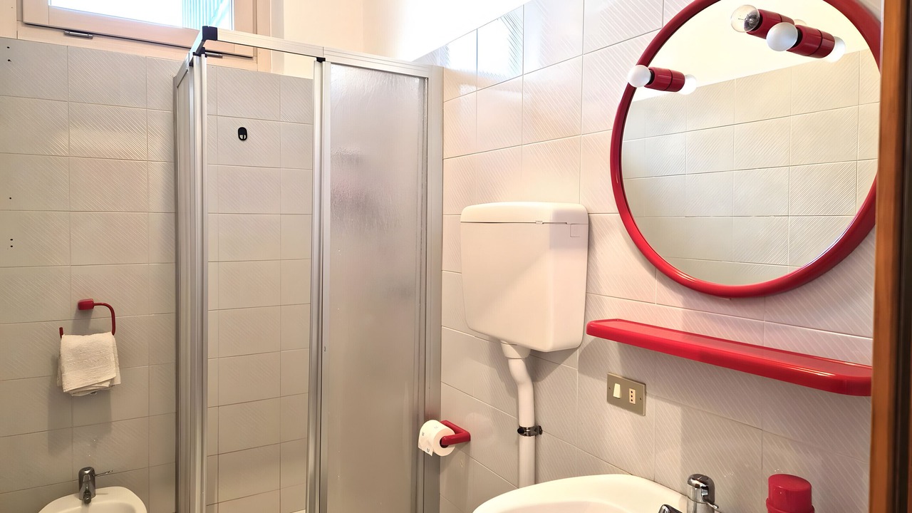 Photo of Bathroom in Casez