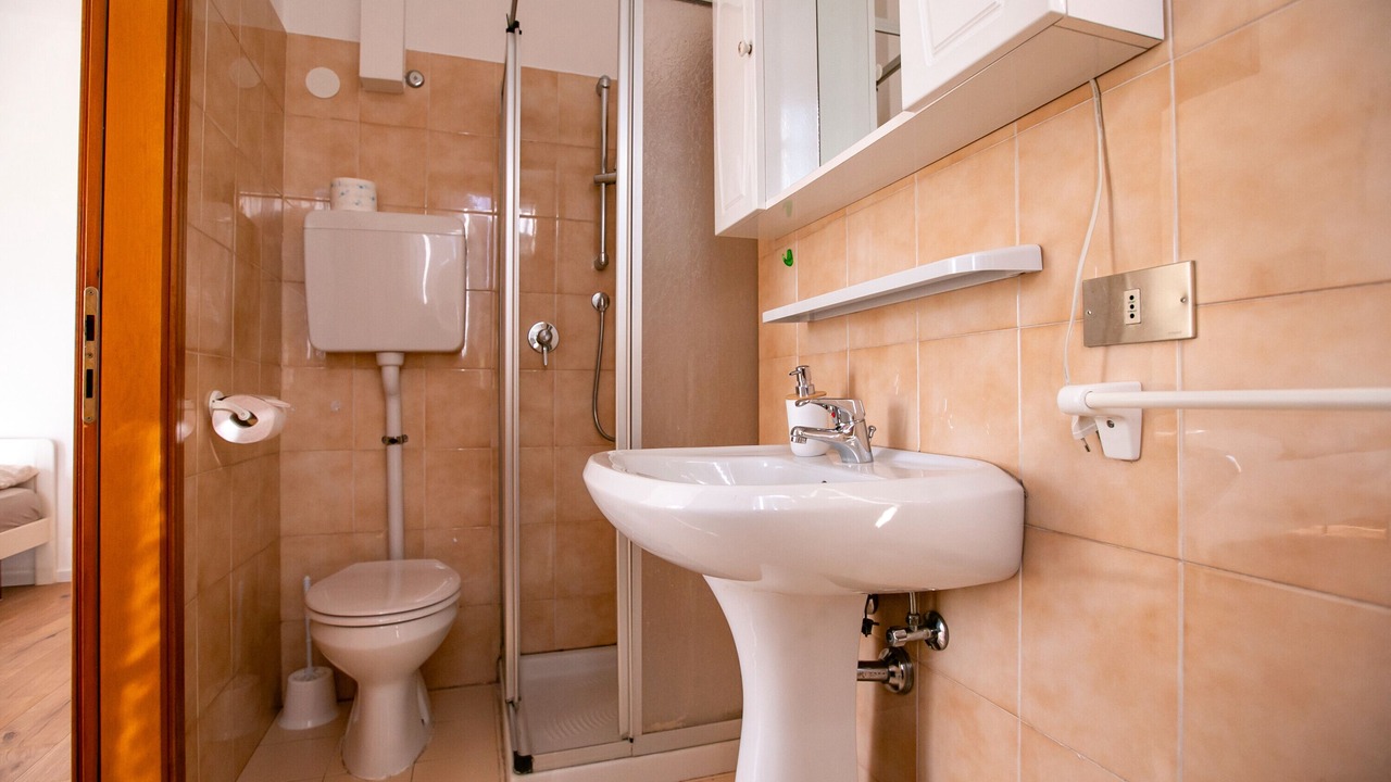 Photo of Bathroom in Casez