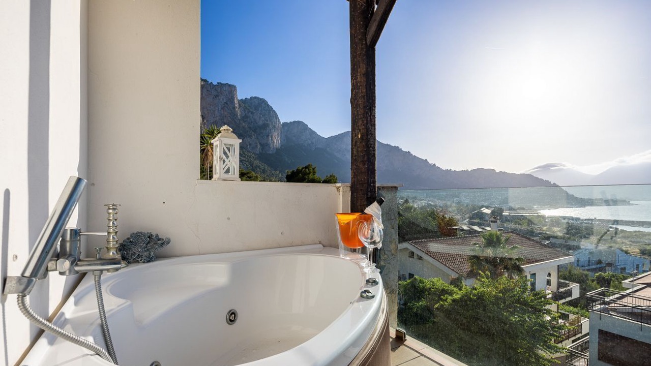 Photo of Bathroom in Addaura