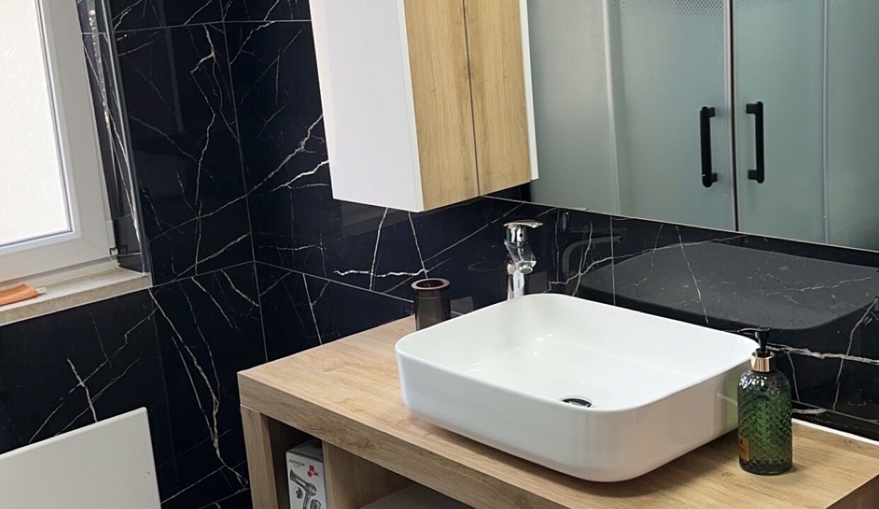 Photo of Bathroom in Aprilia