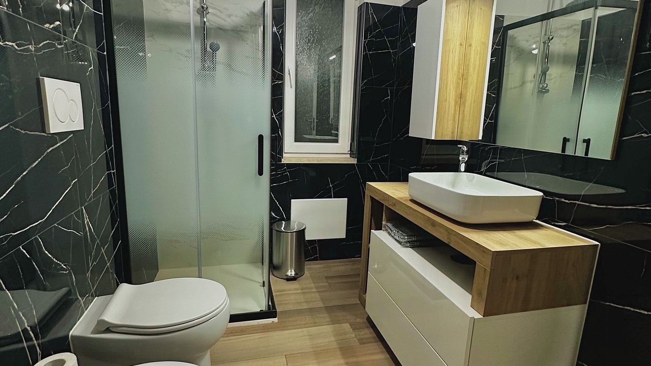 Photo of Bathroom in Aprilia