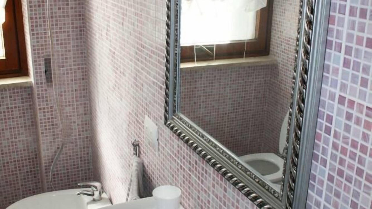 Photo of Bathroom in Quartiere XXXIII Lido di Ostia Ponente