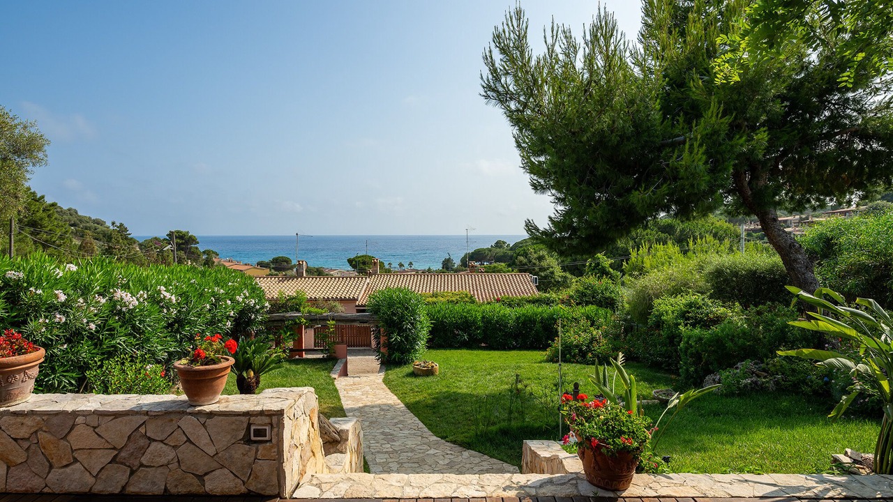 Photo of Outdoor in Geremeas