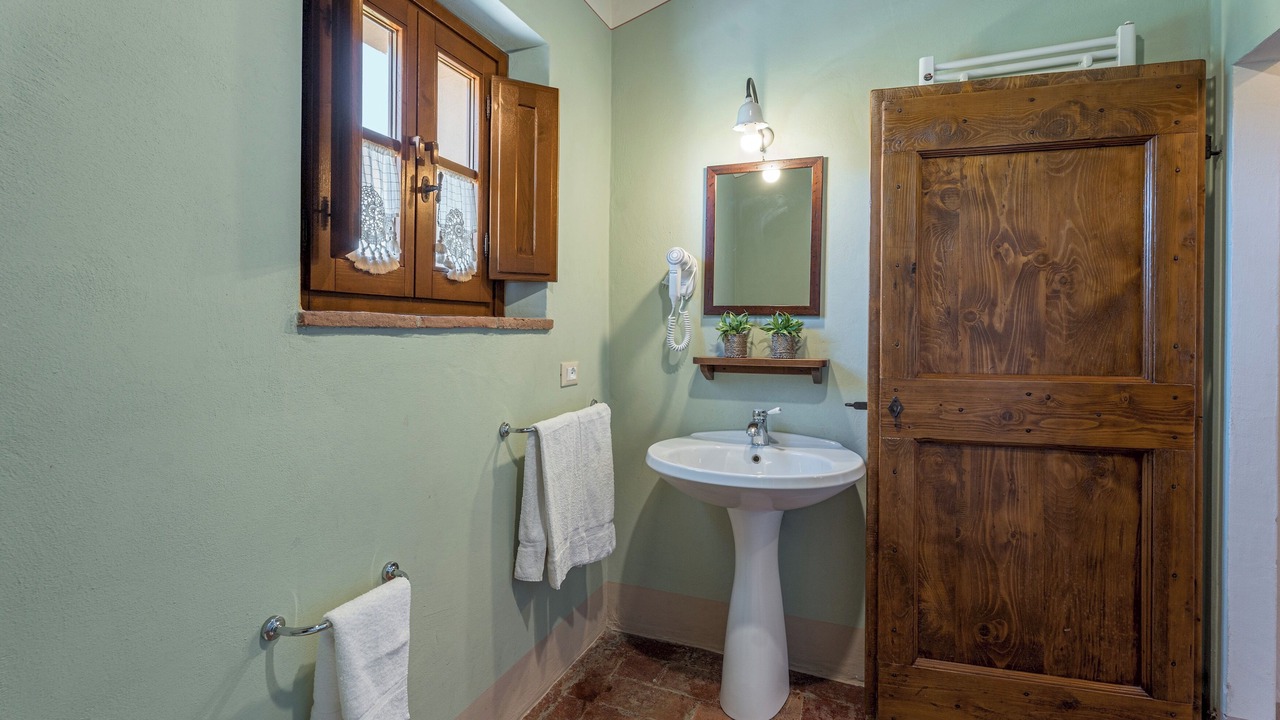 Photo of Bathroom in Cortona