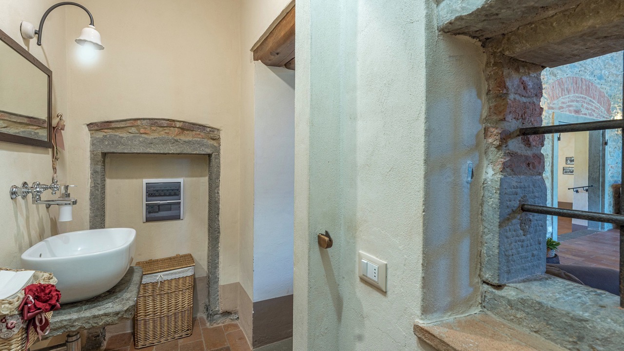 Photo of Bathroom in Cortona