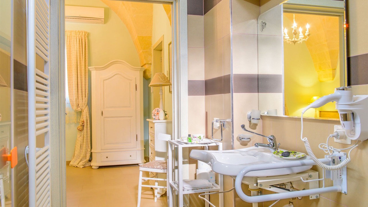 Photo of Bathroom in Erchie