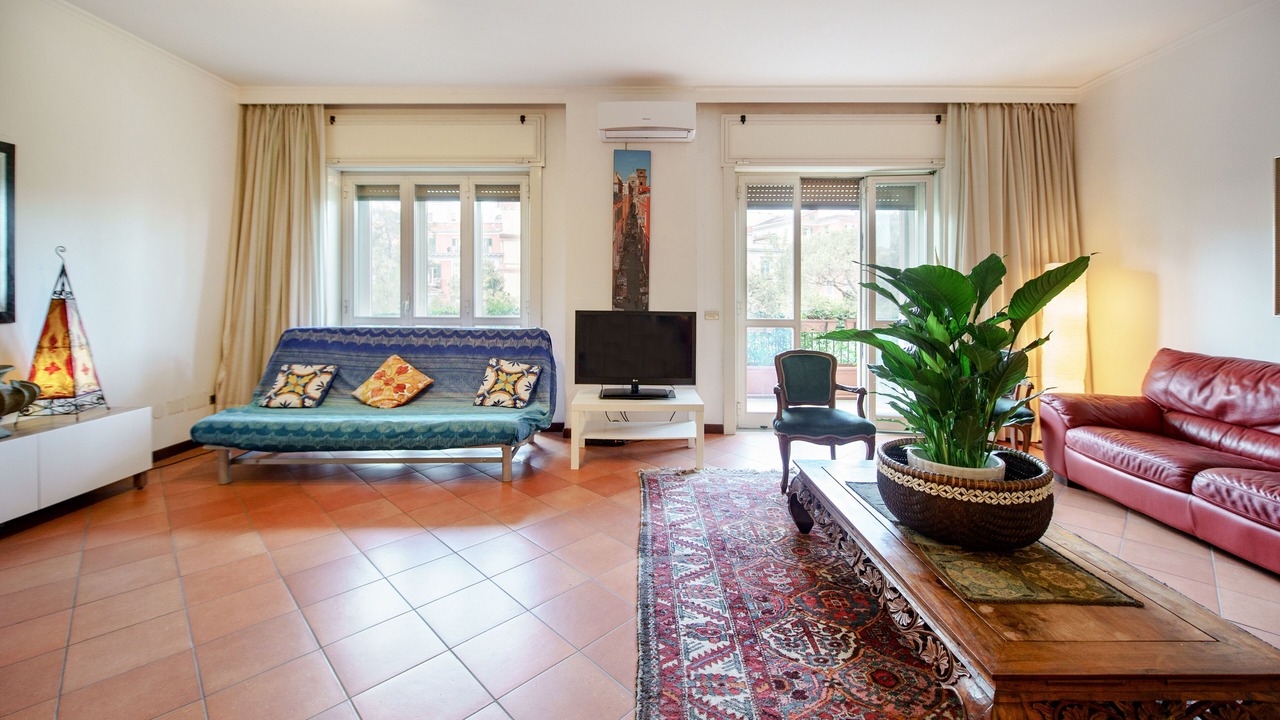 Photo of Livingroom in Naples City Centre