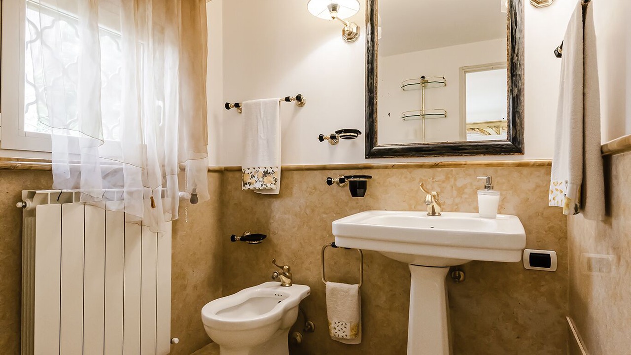 Photo of Bathroom in Fregenae