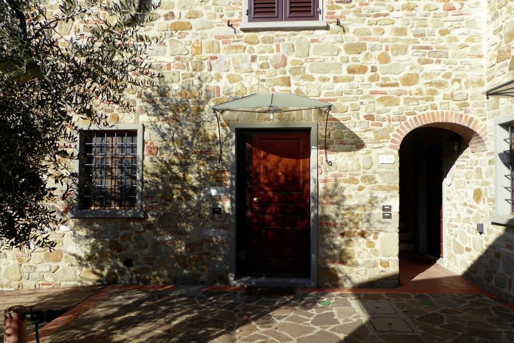 Photo of Buildings in Montecarelli