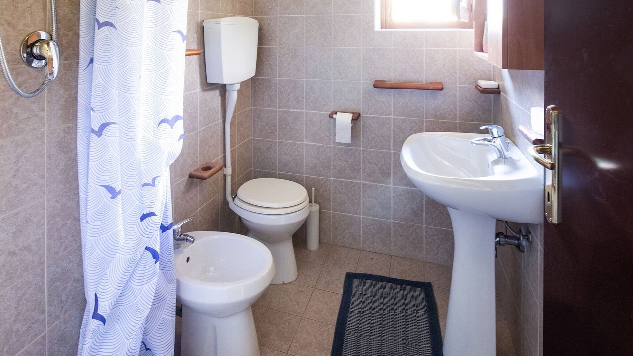 Photo of Bathroom in Idro