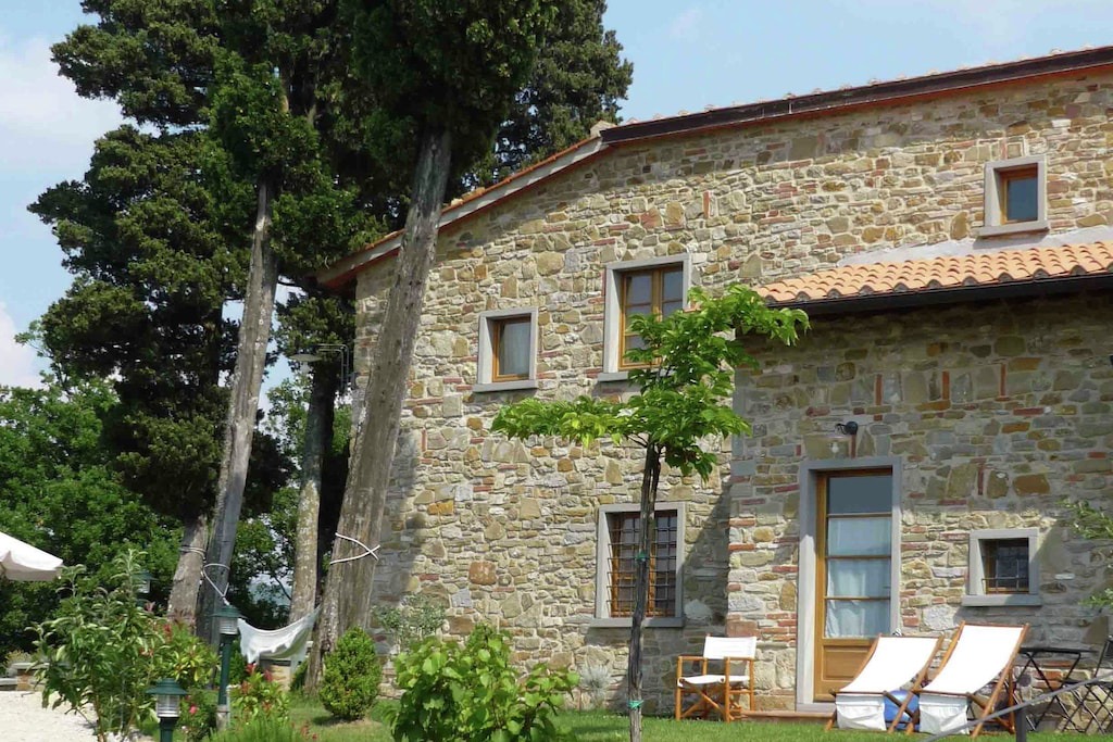 Photo of Buildings in Montecarelli
