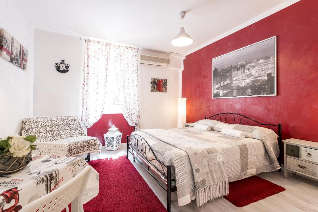 Photo of Bedroom in Desenzano del Garda City Centre