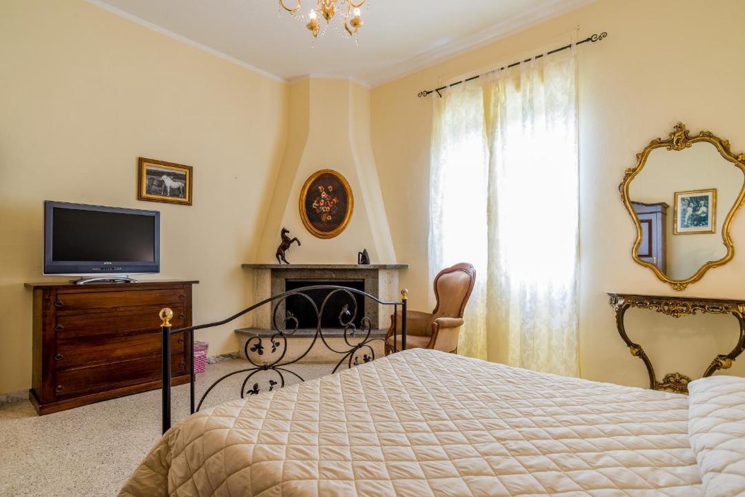 Photo of Bedroom in Pitigliano