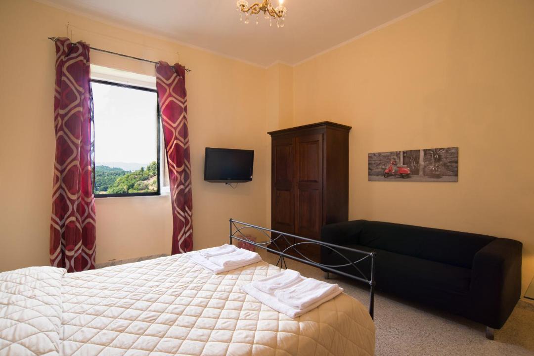 Photo of Bedroom in Pitigliano