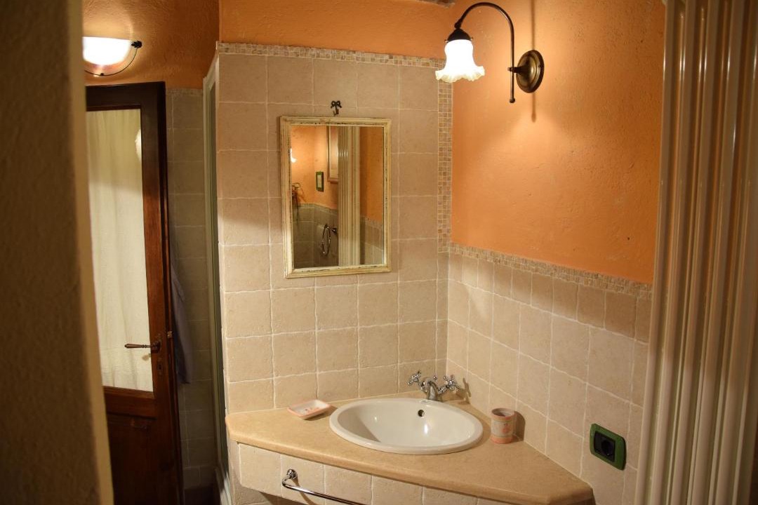 Photo of Bathroom in Colpetrazzo