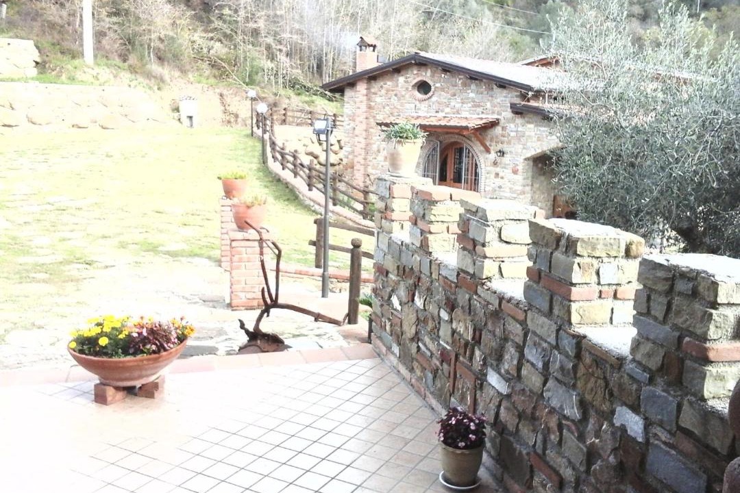 Photo of Buildings in Cicerale