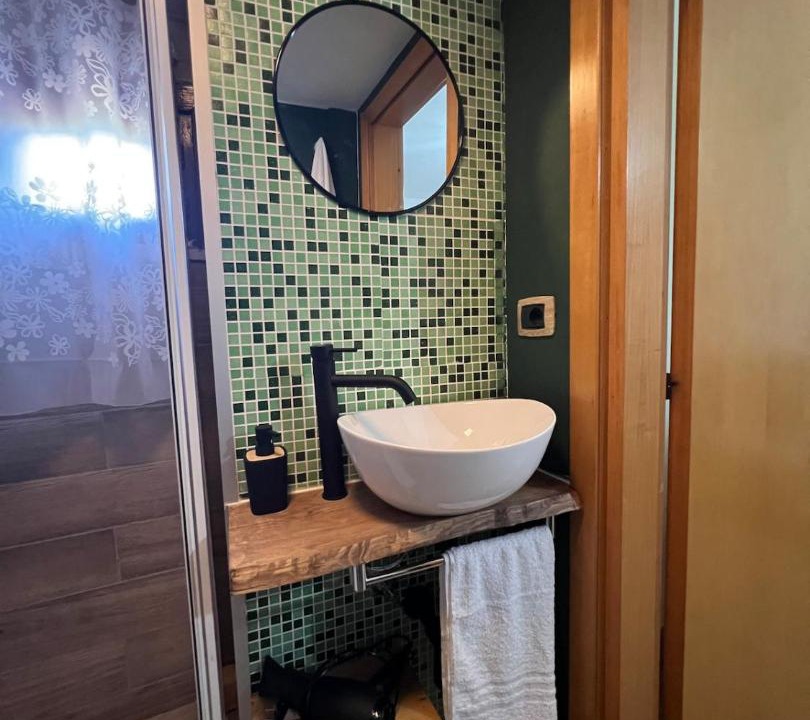 Photo of Bathroom in Pizzone